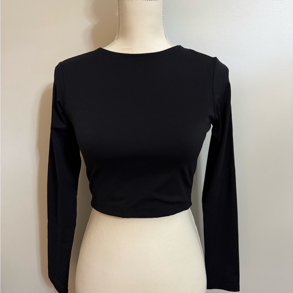 Black Long Sleeve Crop Top